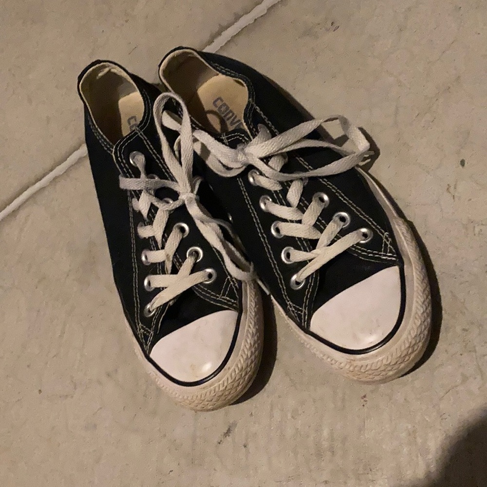 black converse